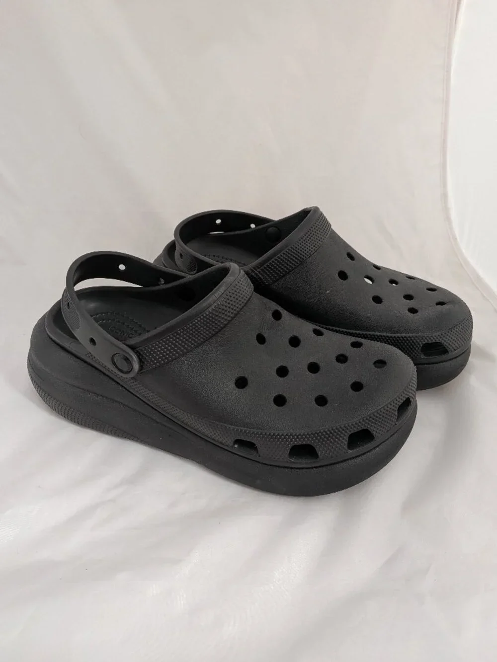 Crocs Men's Classic Mega Crush Clog Size 11 Black Platform Lug Sole